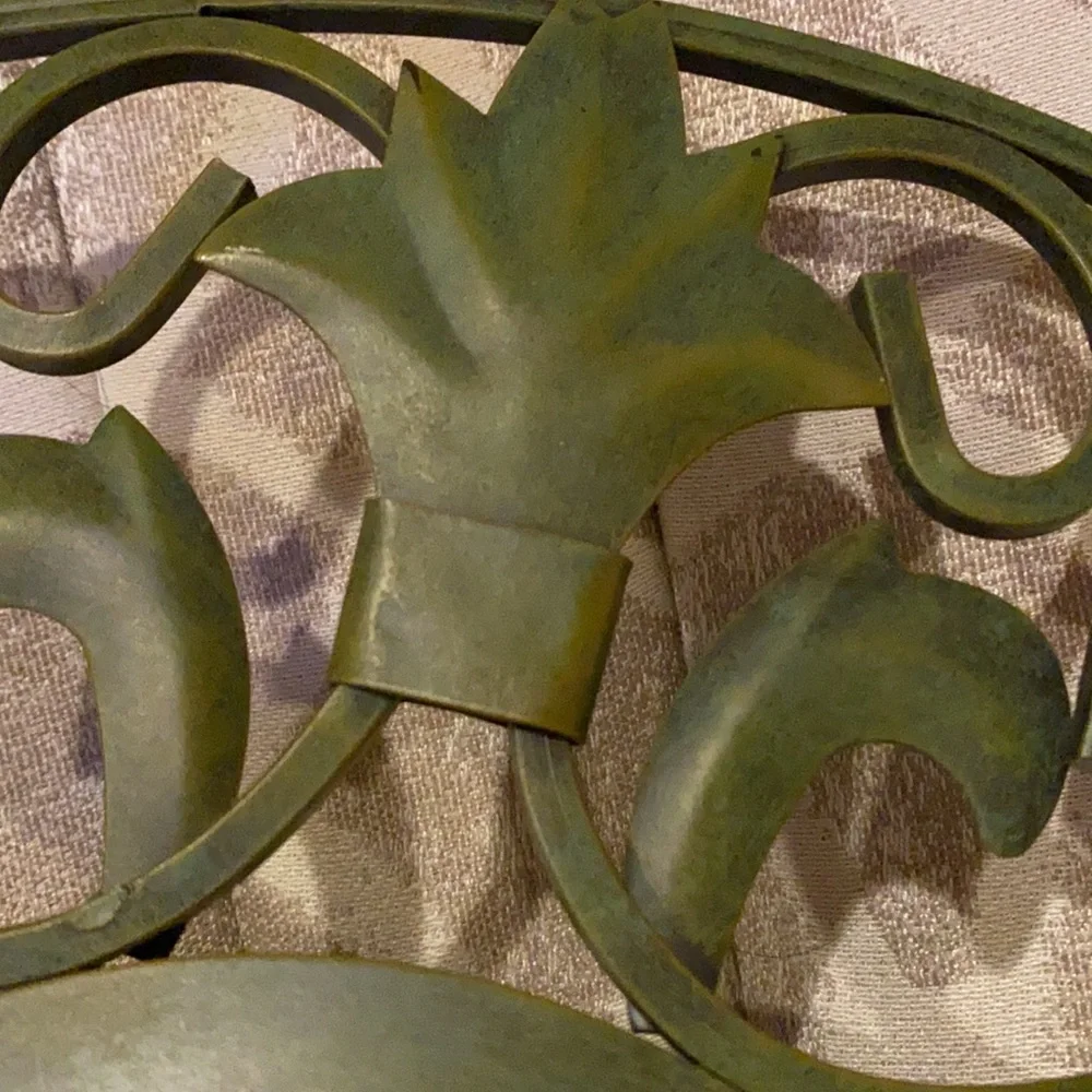 Green Round Metal Decorative Mirror